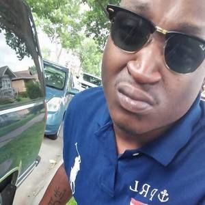 Meet your Posher, Deshawn